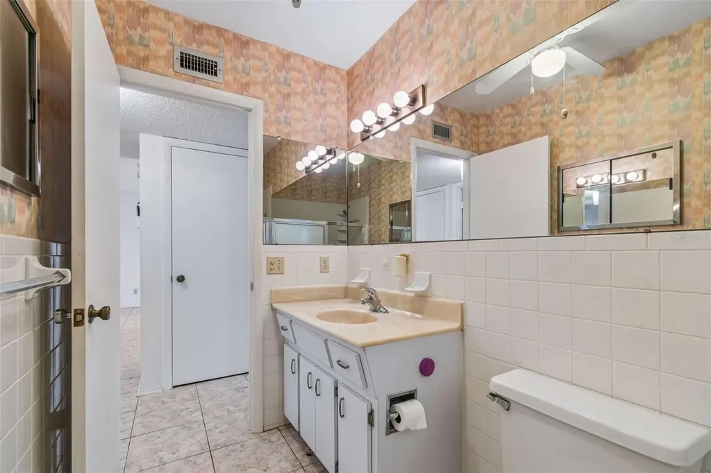 2460 Franciscan Drive Clearwater FL 33763