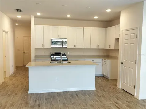 2258 Leela Circle Tavares FL 32778
