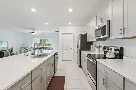 1099 Calico Pointe Circle Groveland FL 34736