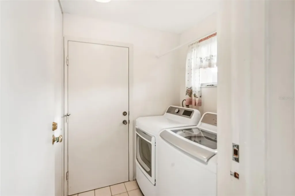 7145 Bright Creek Drive Sarasota FL 34231