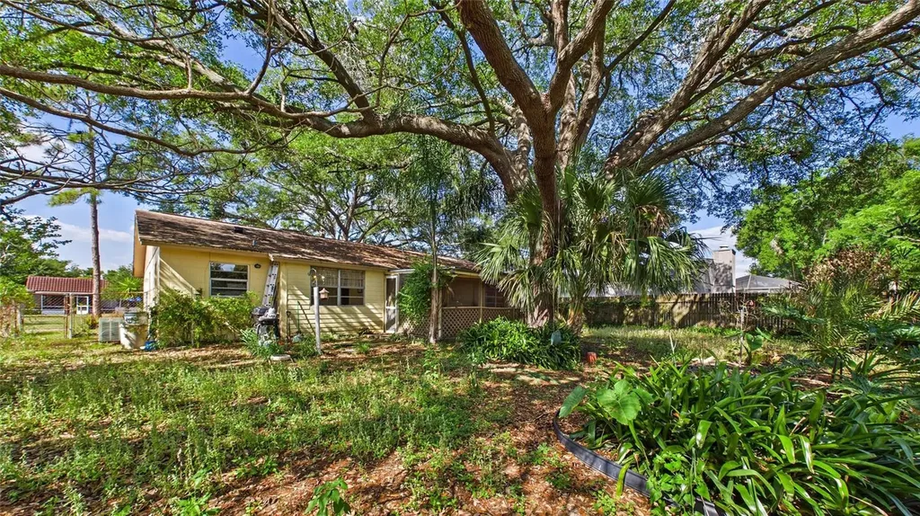 711 Regent Circle S Brandon FL 33511