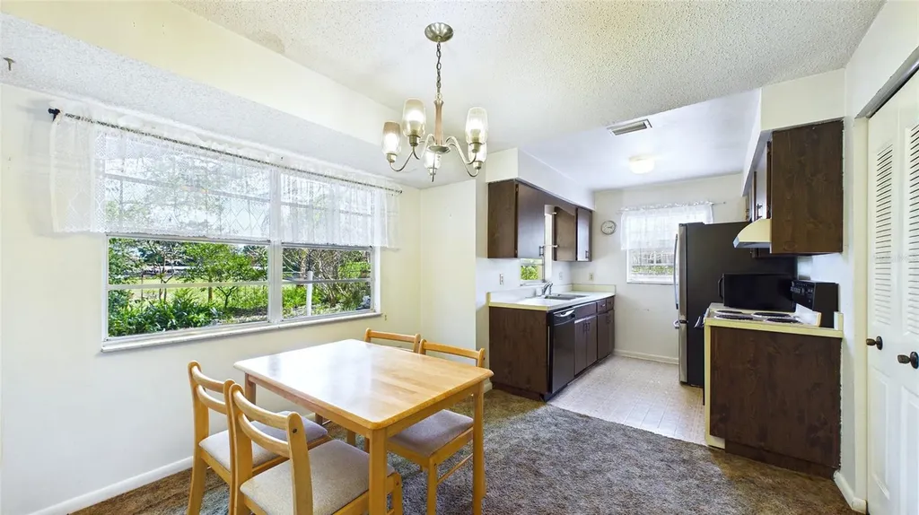 711 Regent Circle S Brandon FL 33511