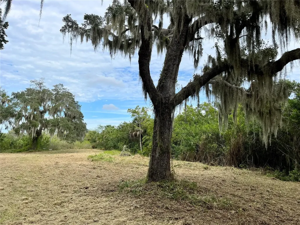 6715 16th Avenue E Palmetto FL 34221