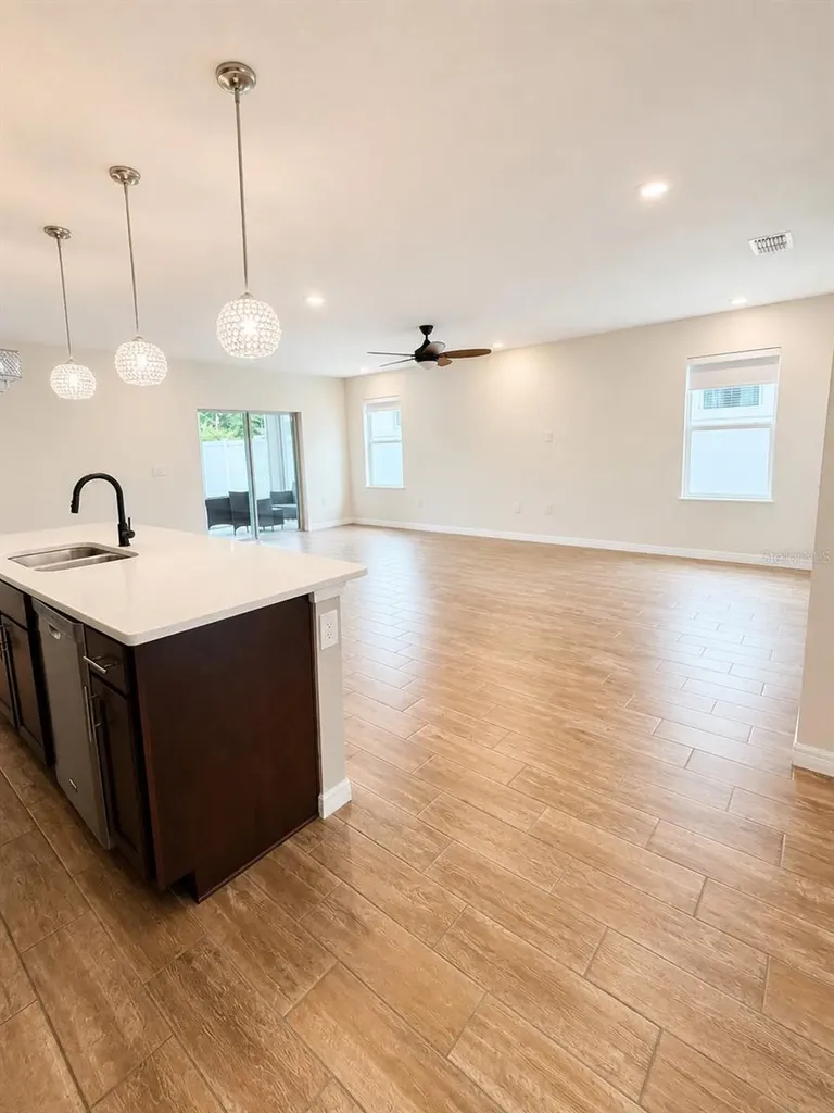 433 Sardinia Circle Davenport FL 33837