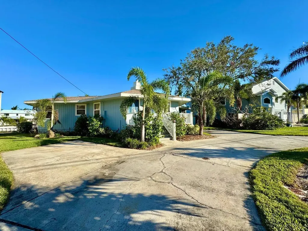 4112 Beach Drive SE St Petersburg FL 33705