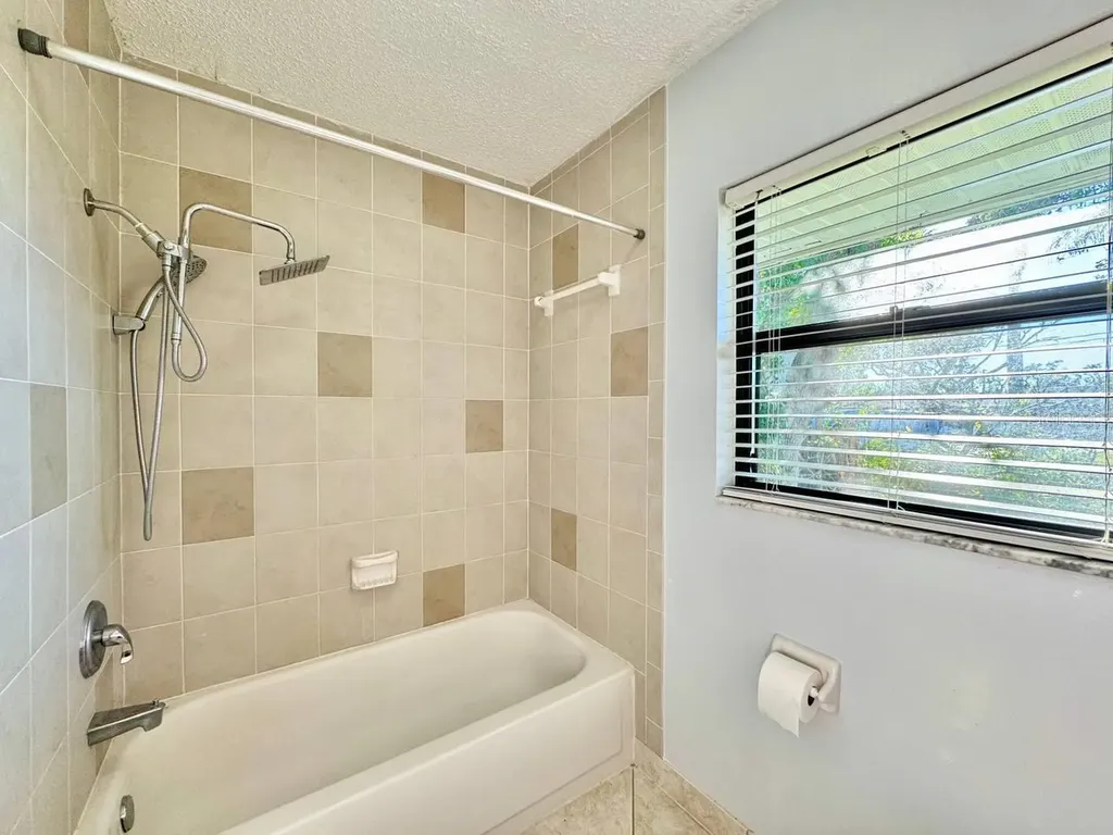 4112 Beach Drive SE St Petersburg FL 33705