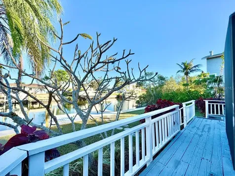 4112 Beach Drive SE St Petersburg FL 33705