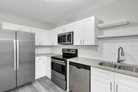 751 Bellevue Daytona Beach FL 32114