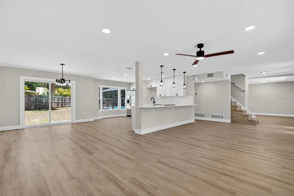 2207 Hennesen Drive Clearwater FL 33764