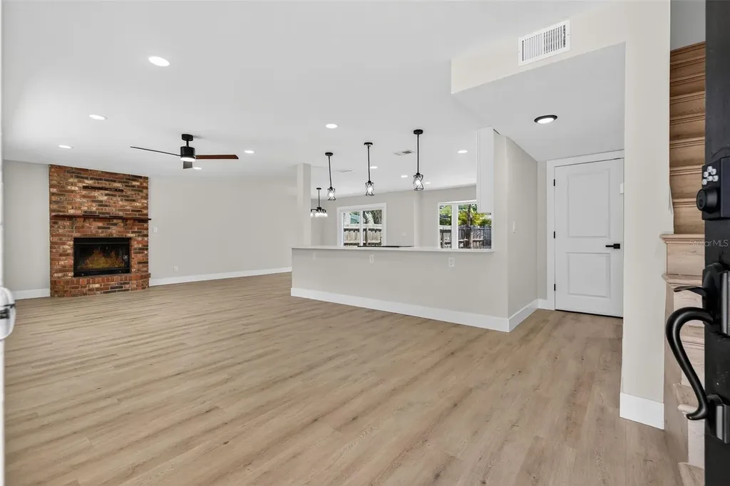 2207 Hennesen Drive Clearwater FL 33764