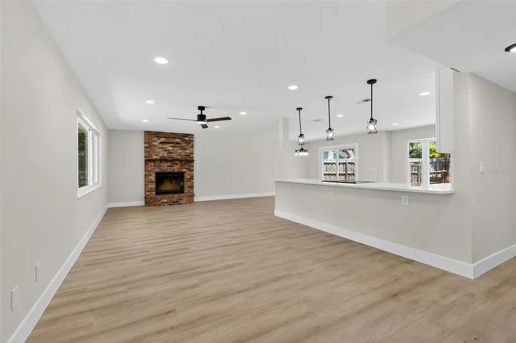2207 Hennesen Drive Clearwater FL 33764