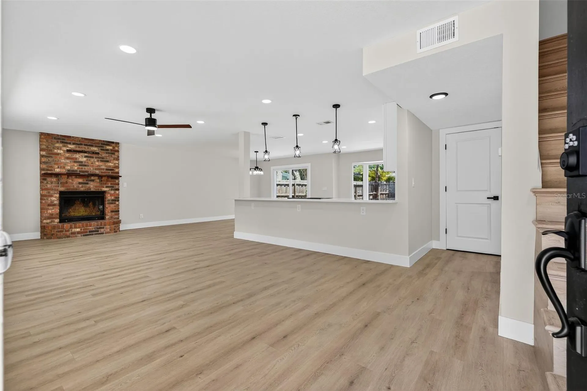 2207 Hennesen Drive Clearwater FL 33764