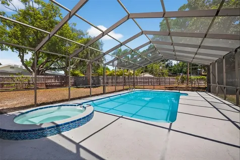 2207 Hennesen Drive Clearwater FL 33764