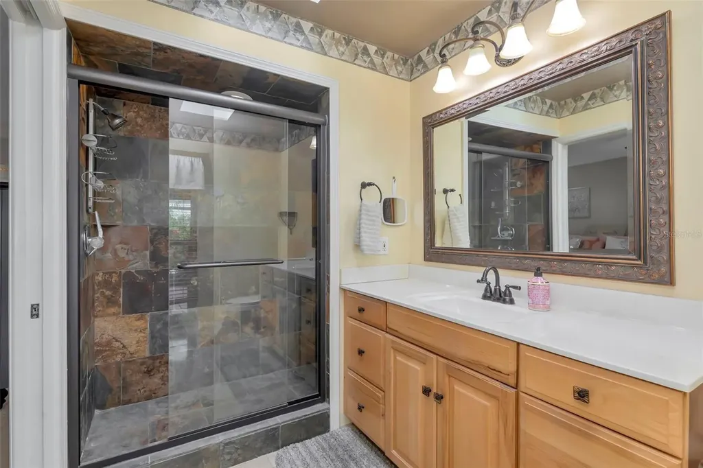 8233 Forest Circle Seminole FL 33776