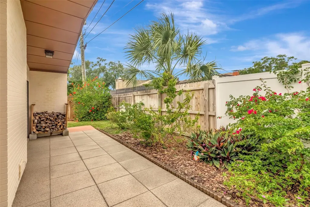 8233 Forest Circle Seminole FL 33776