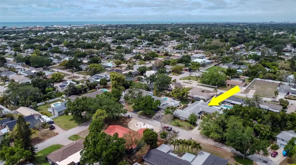8233 Forest Circle Seminole FL 33776