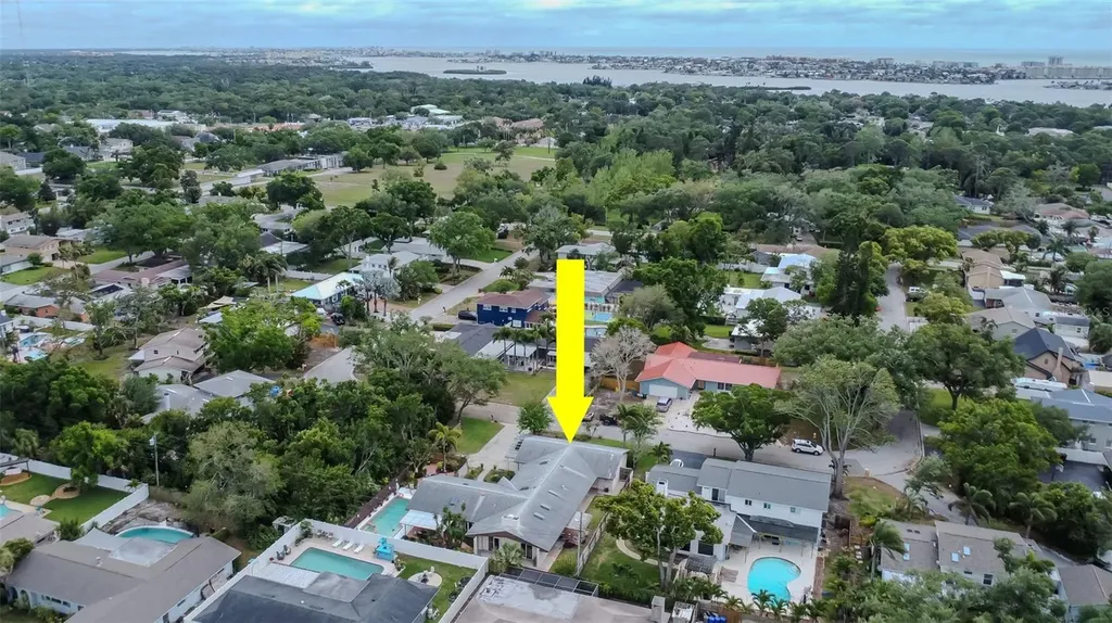 8233 Forest Circle Seminole FL 33776