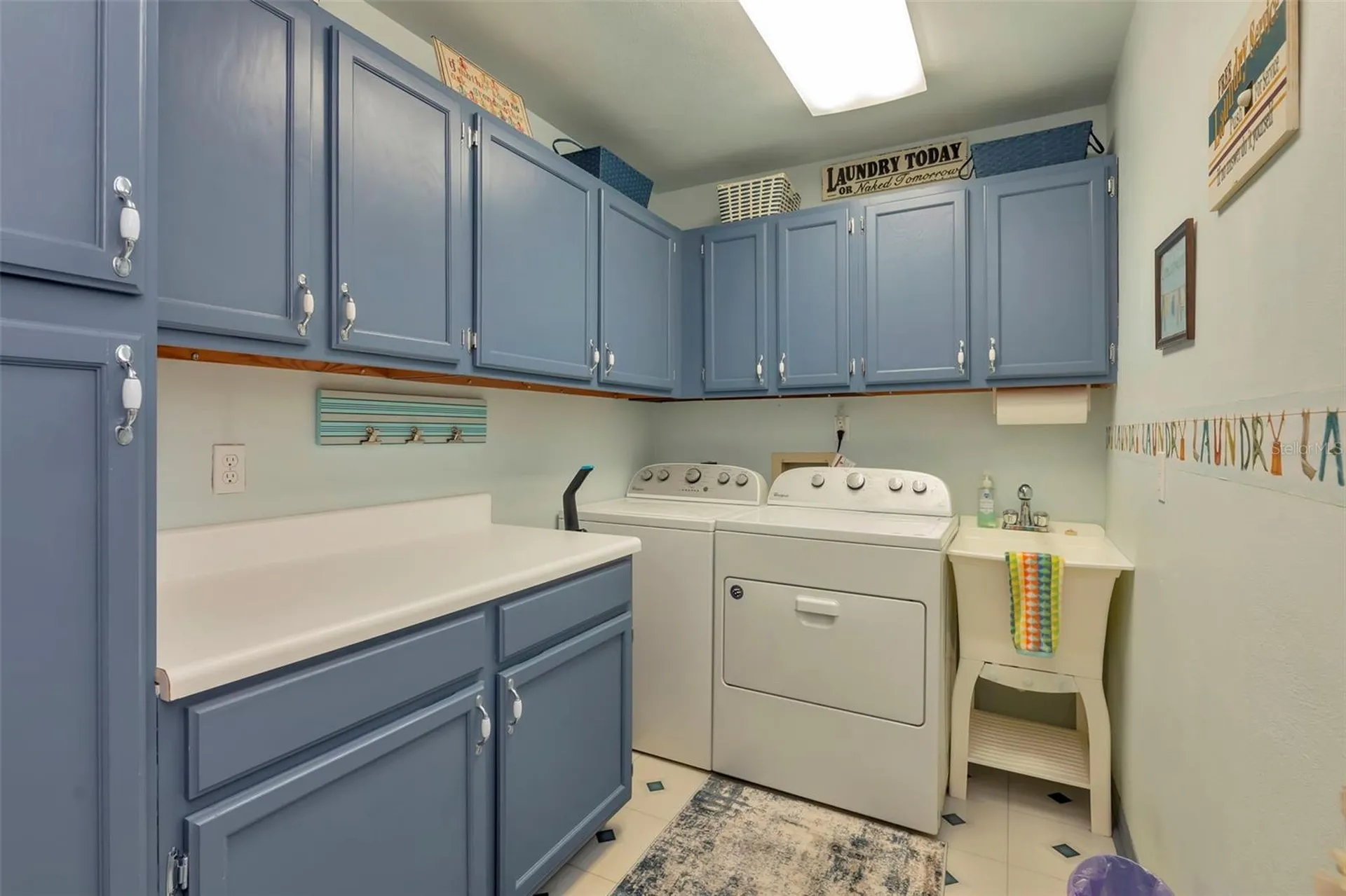8233 Forest Circle Seminole FL 33776