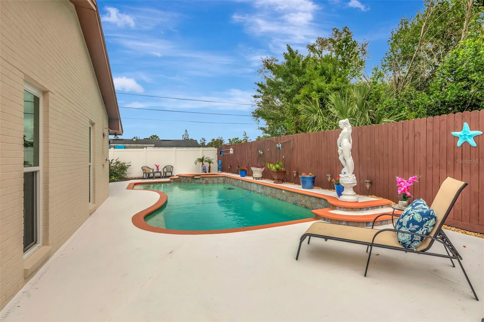 8233 Forest Circle Seminole FL 33776