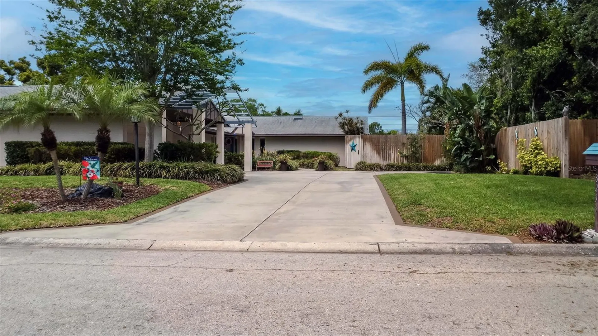 8233 Forest Circle Seminole FL 33776