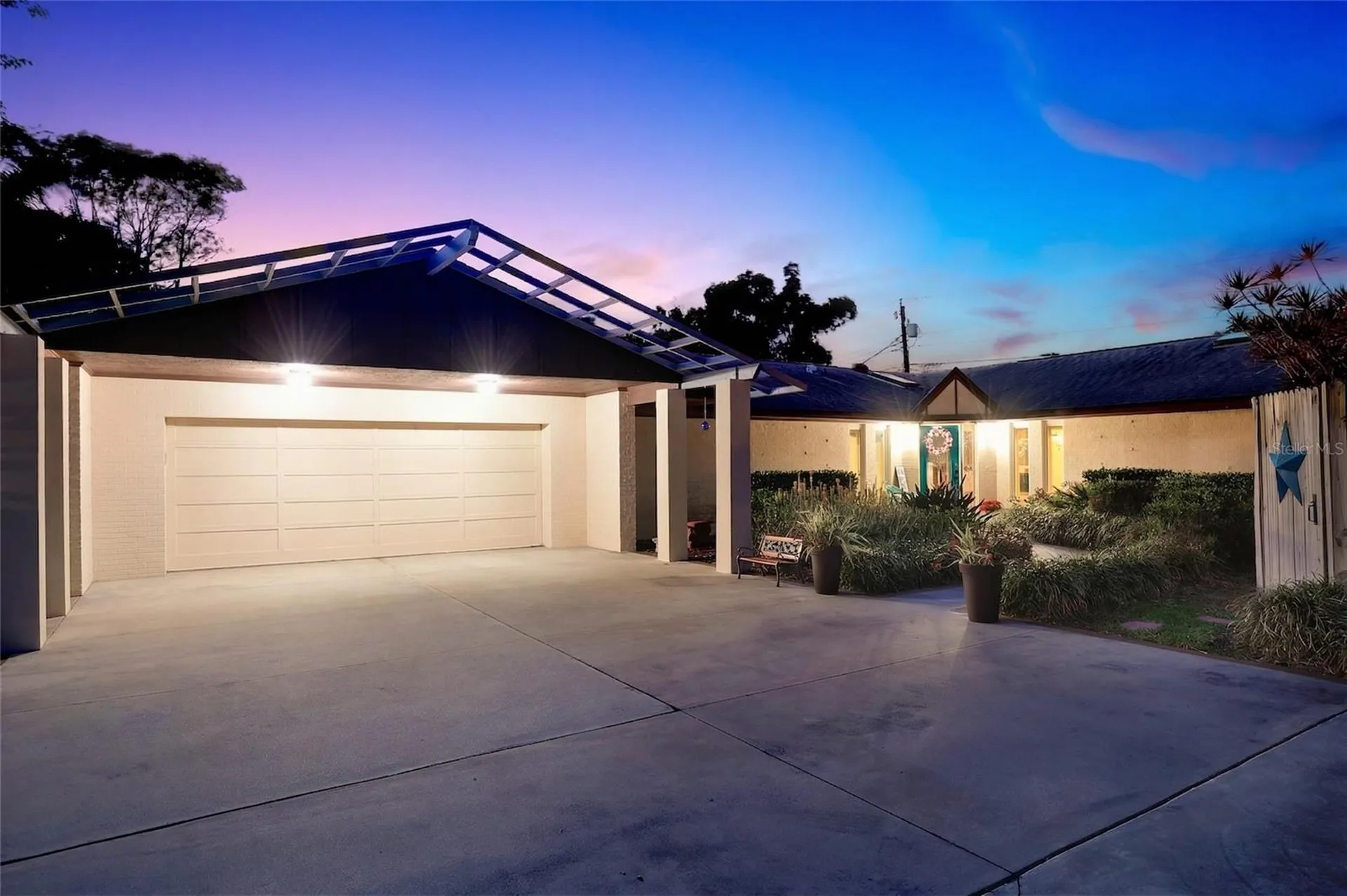 8233 Forest Circle Seminole FL 33776