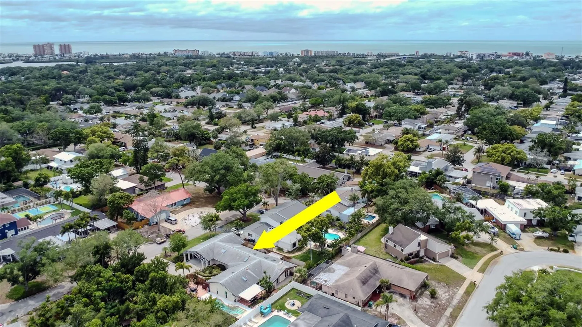 8233 Forest Circle Seminole FL 33776