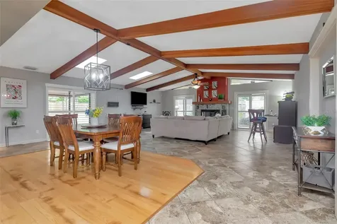 8233 Forest Circle Seminole FL 33776