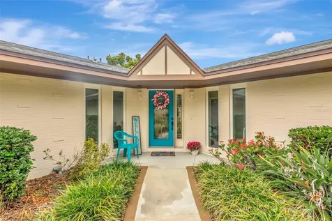 8233 Forest Circle Seminole FL 33776