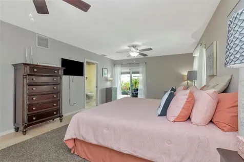 8233 Forest Circle Seminole FL 33776
