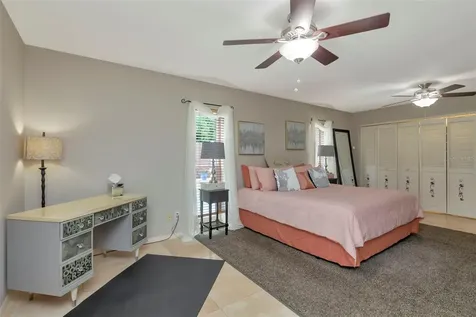 8233 Forest Circle Seminole FL 33776