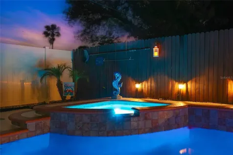 8233 Forest Circle Seminole FL 33776