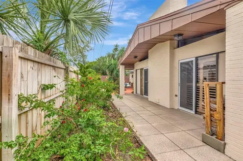 8233 Forest Circle Seminole FL 33776