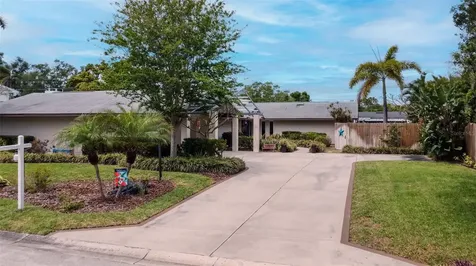 8233 Forest Circle Seminole FL 33776