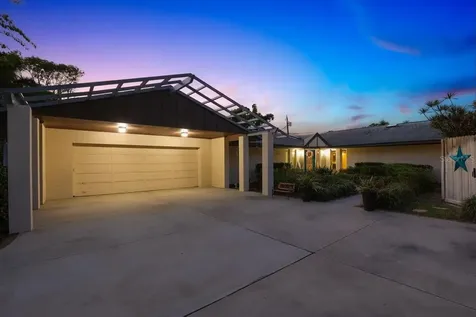 8233 Forest Circle Seminole FL 33776