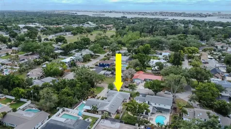 8233 Forest Circle Seminole FL 33776