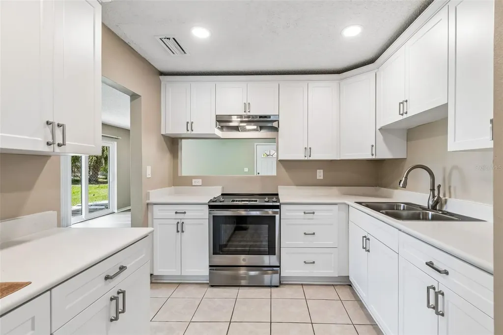 209 Genet Court Sun City Center FL 33573