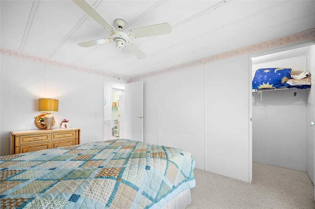 6162 Redwing Avenue Englewood FL 34224