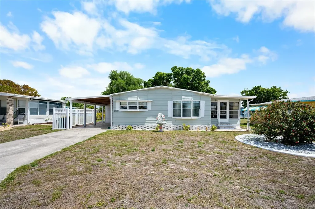 6162 Redwing Avenue Englewood FL 34224