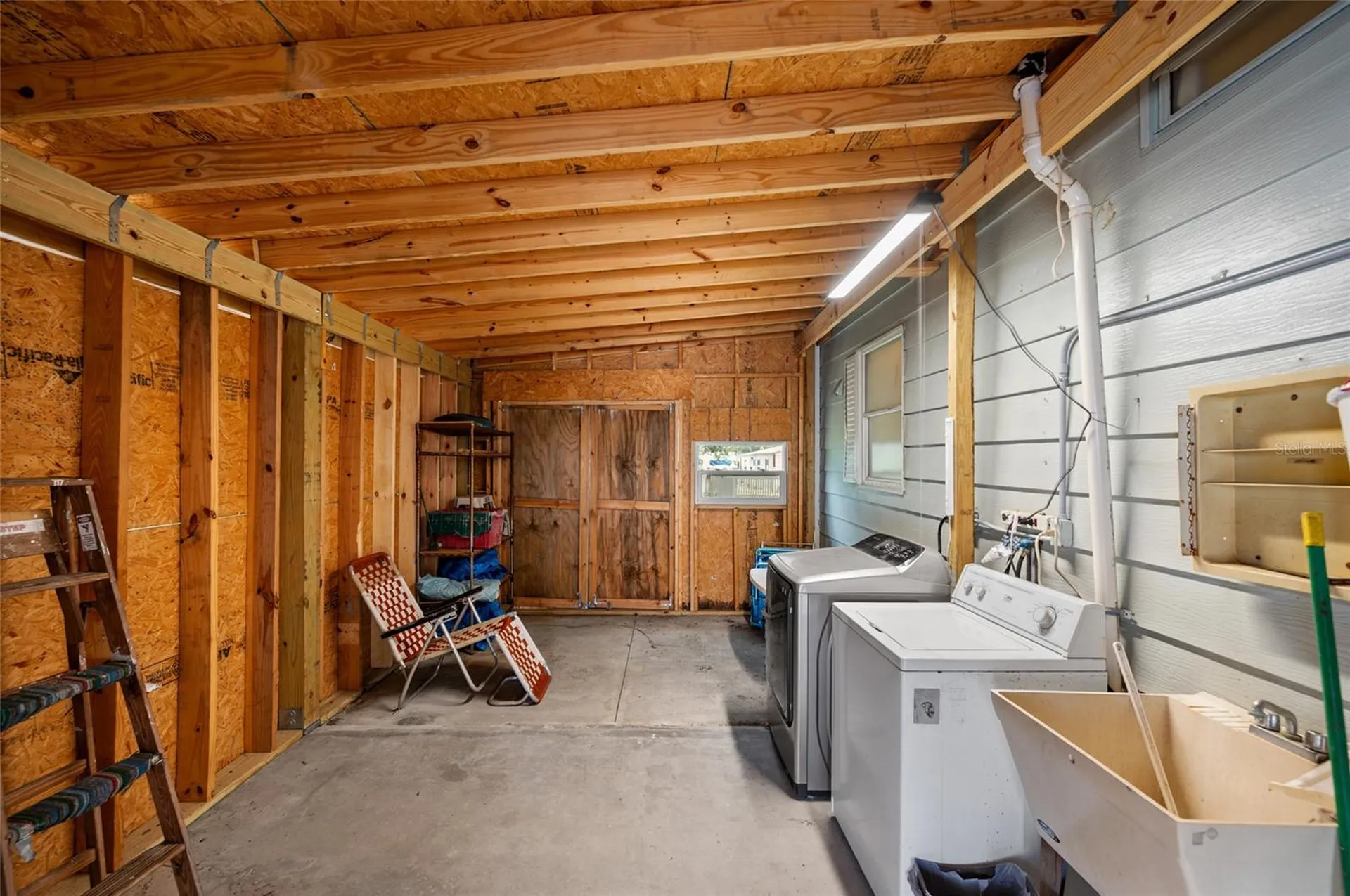6162 Redwing Avenue Englewood FL 34224