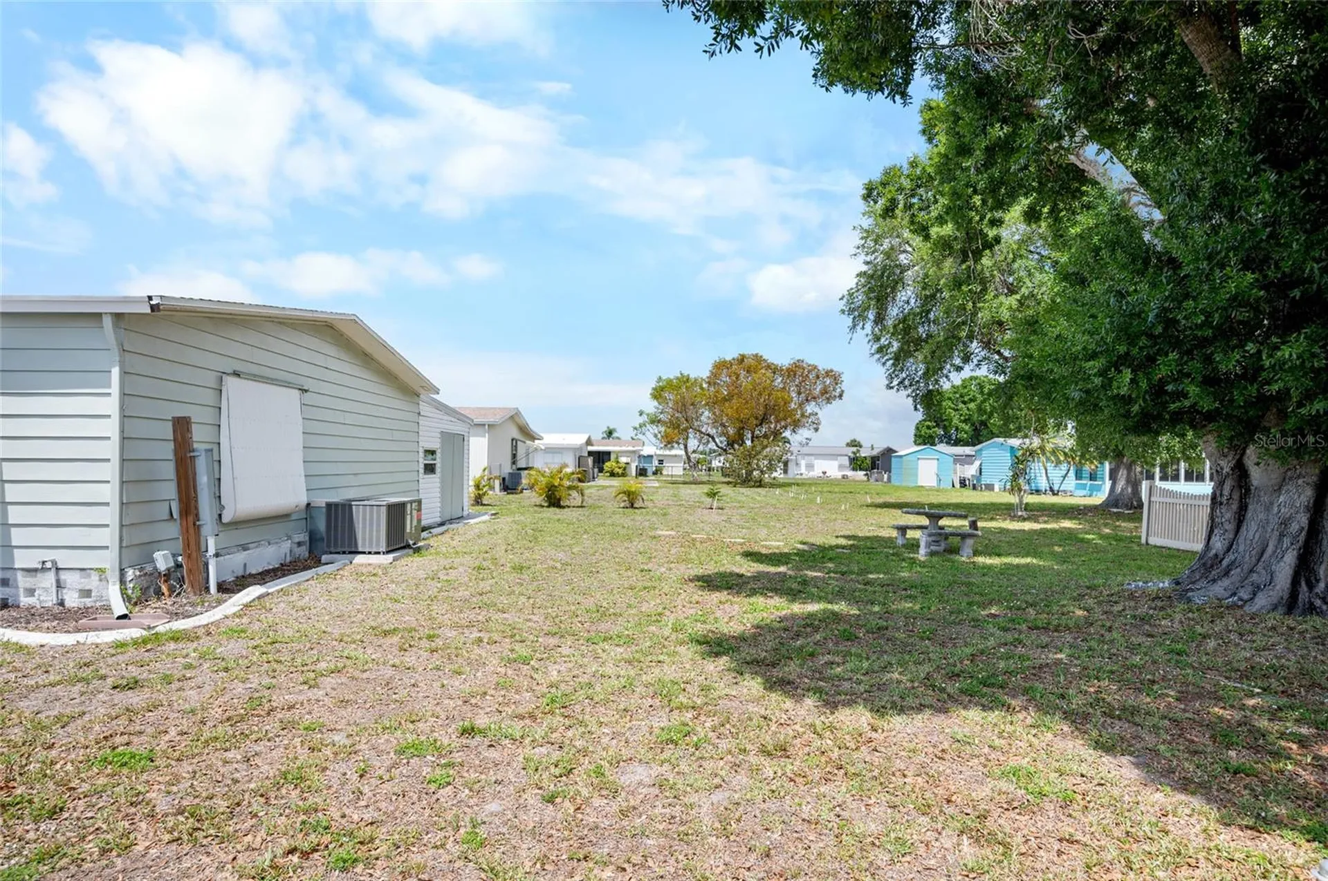 6162 Redwing Avenue Englewood FL 34224