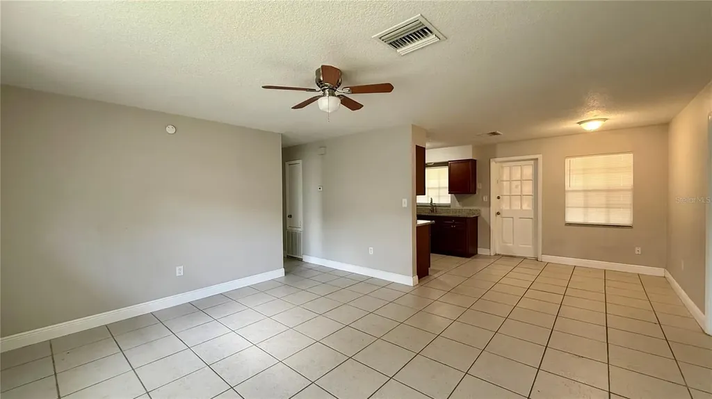 210 N Lone Oak Drive Leesburg FL 34748