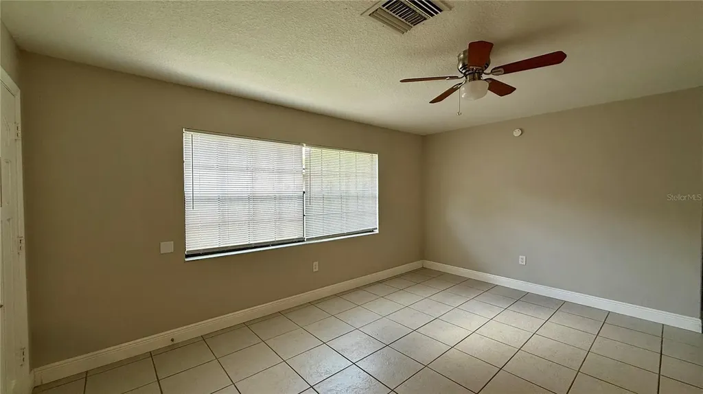 210 N Lone Oak Drive Leesburg FL 34748