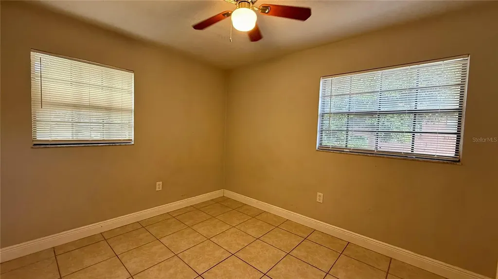 210 N Lone Oak Drive Leesburg FL 34748
