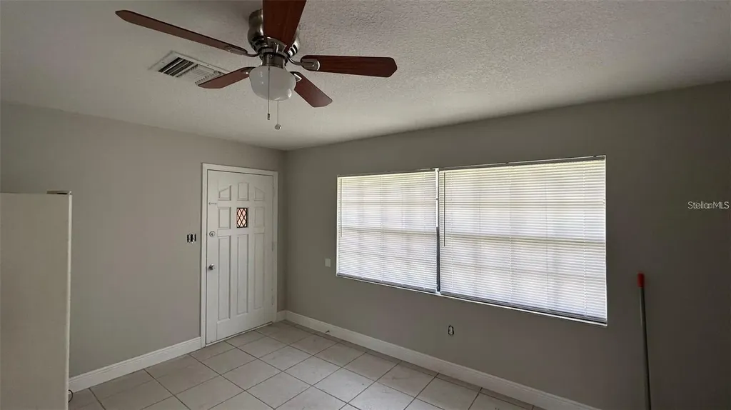 210 N Lone Oak Drive Leesburg FL 34748
