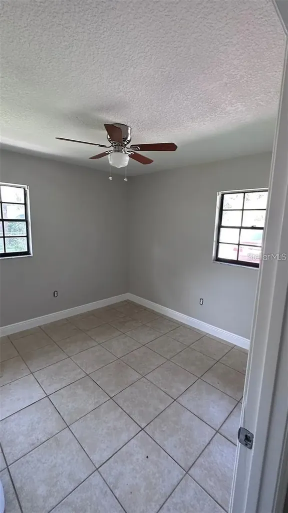 210 N Lone Oak Drive Leesburg FL 34748
