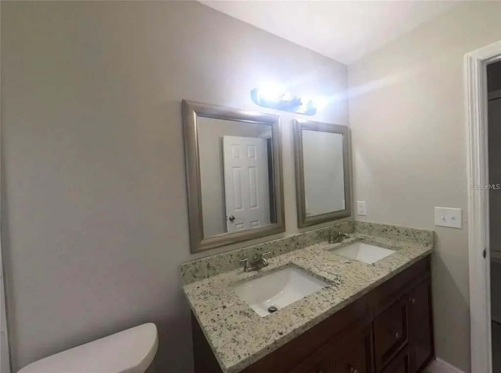 210 N Lone Oak Drive Leesburg FL 34748