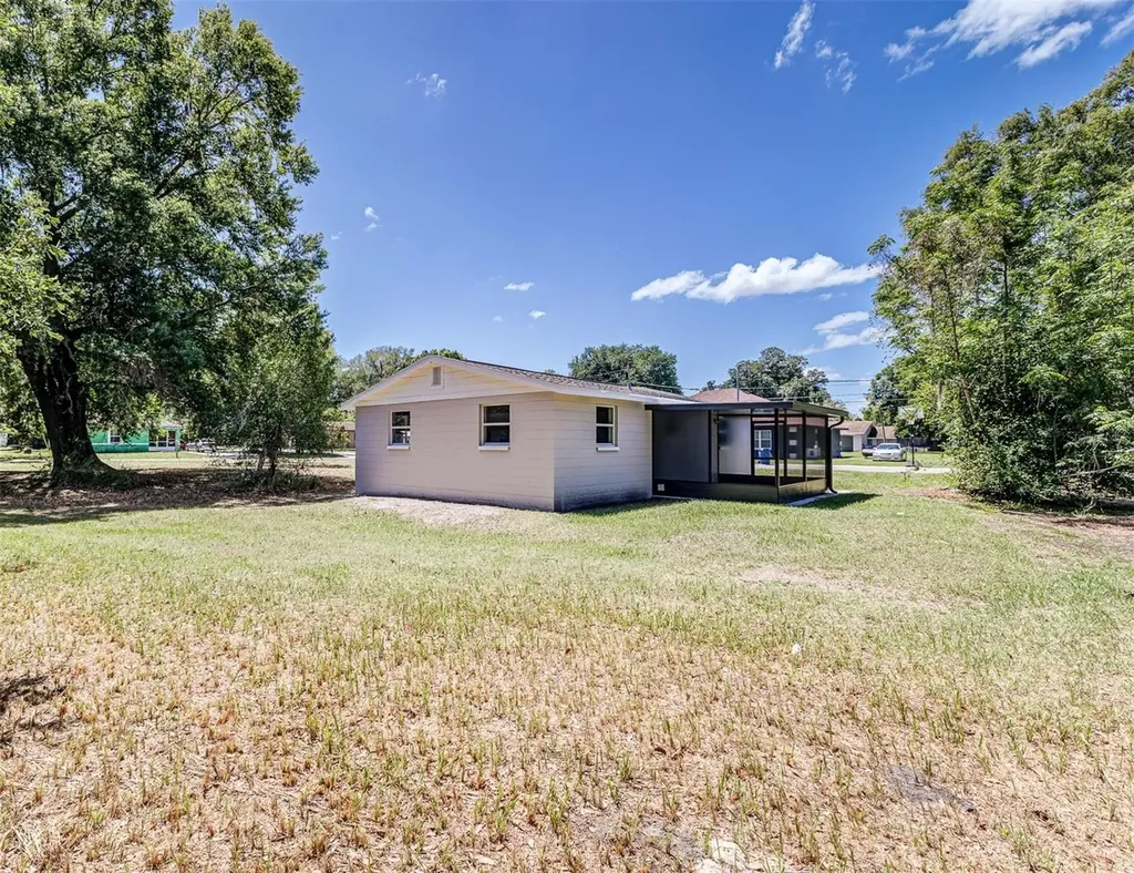 417 S Seminole Avenue Fort Meade FL 33841