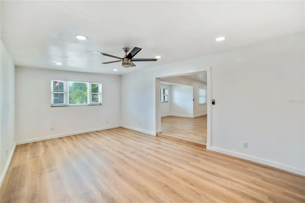 4413 W Rogers Avenue Tampa FL 33611