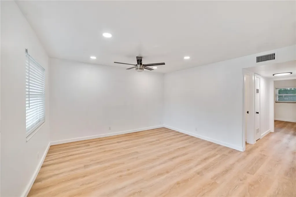 4413 W Rogers Avenue Tampa FL 33611