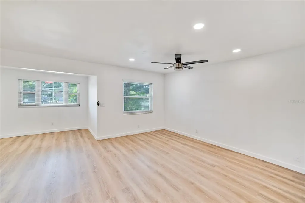 4413 W Rogers Avenue Tampa FL 33611